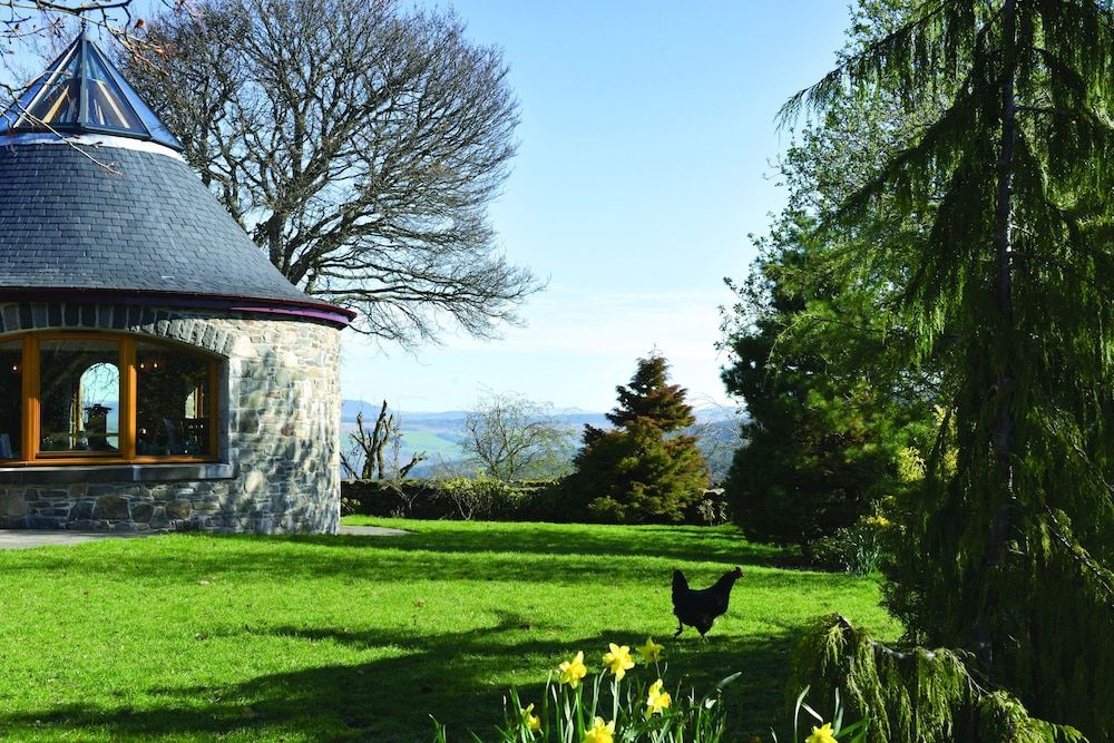 Errichel House and Cottages 1