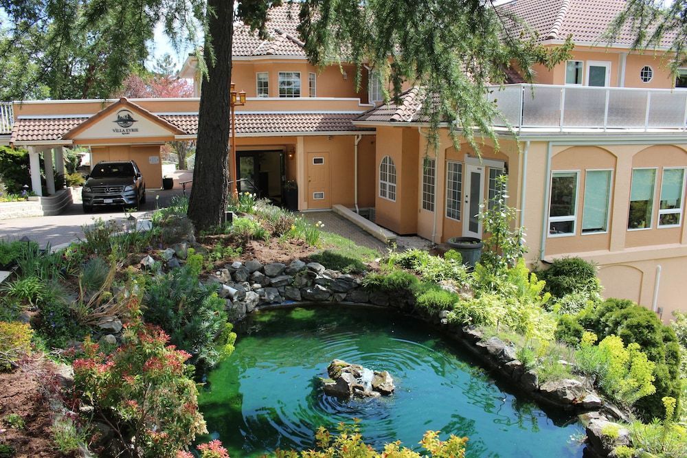 Villa Eyrie Resort 2