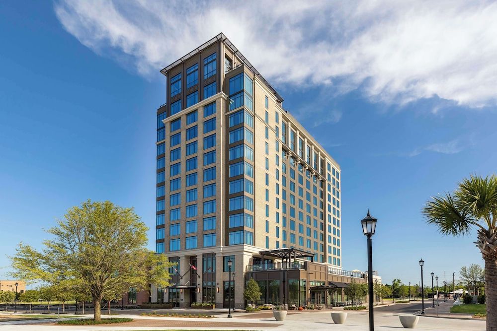 Thompson Savannah, by Hyatt 1