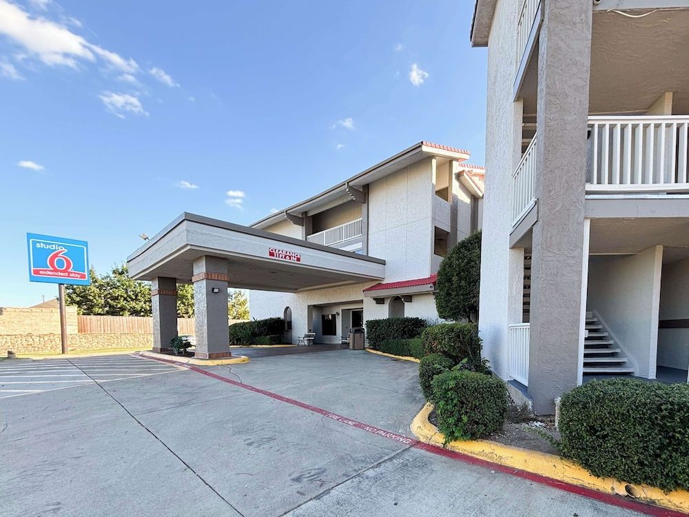 OYO Hotel Irving DFW Airport North 1