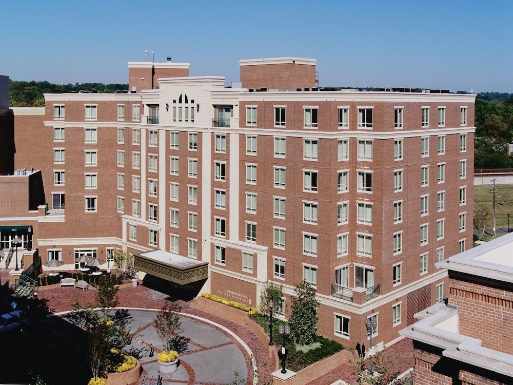 Wyndham Old Town Alexandria 2BR Apartment with Resort Access 1