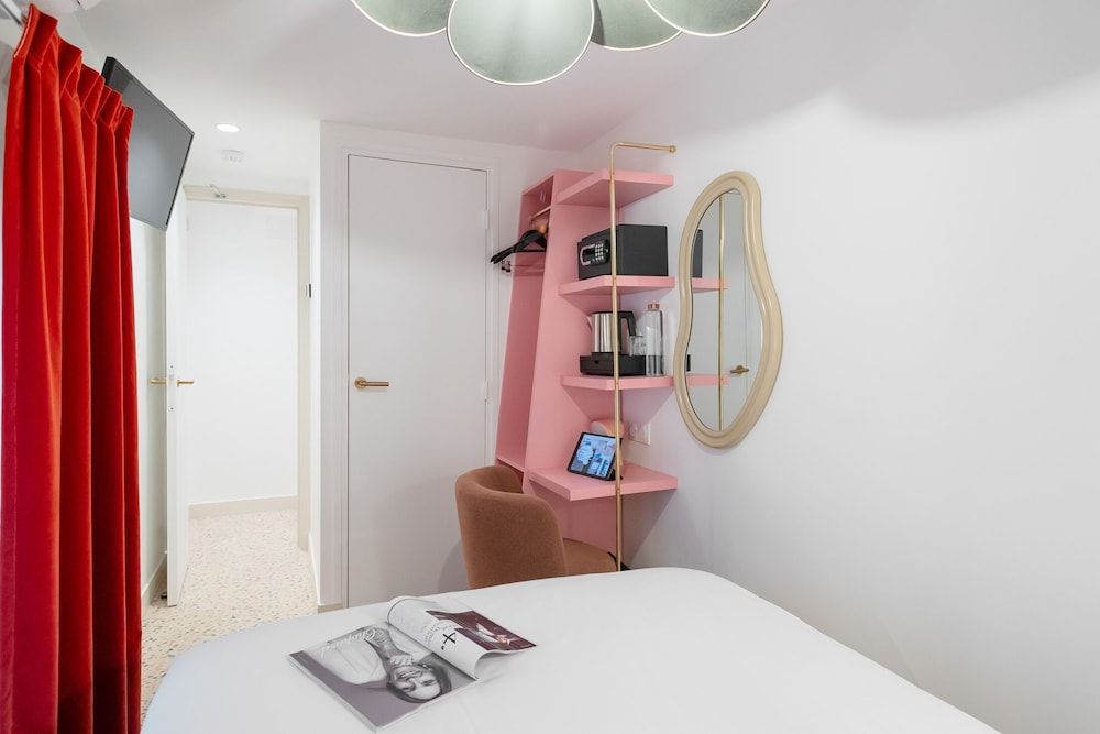 Trendy Canettes Hotel 1
