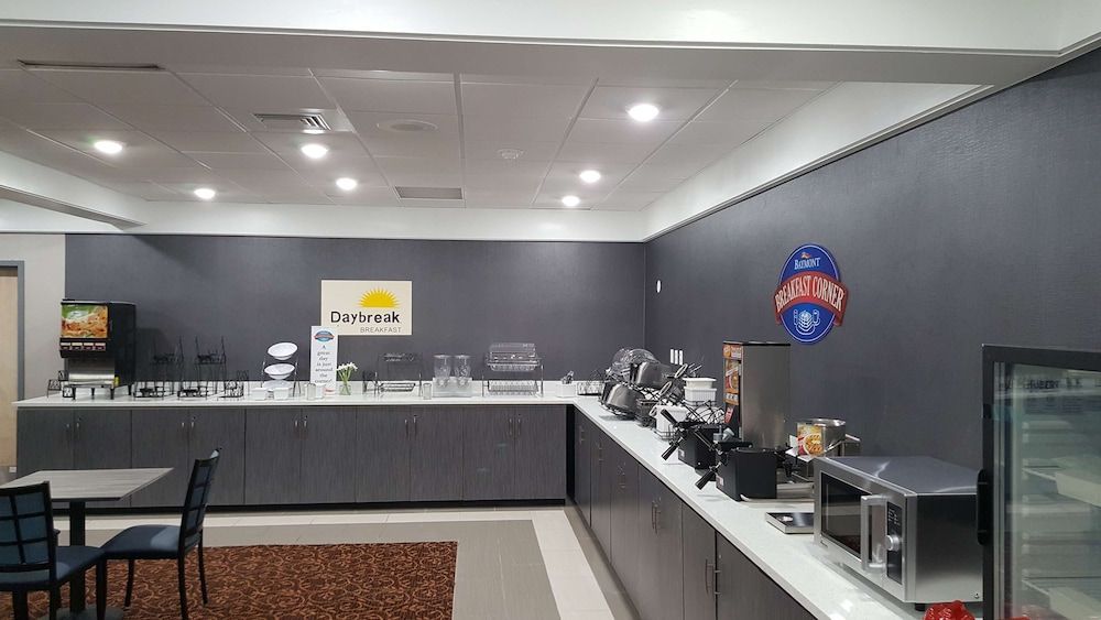 Baymont by Wyndham Grand Rapids Near Downtown 1
