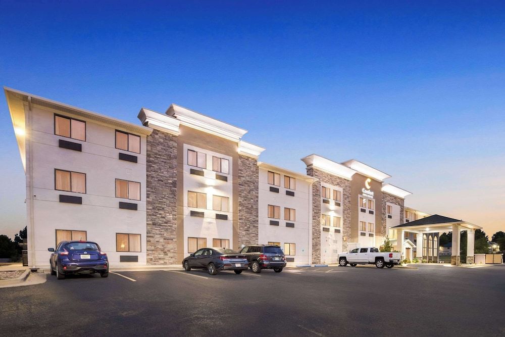 Comfort Inn & Suites Pueblo 1