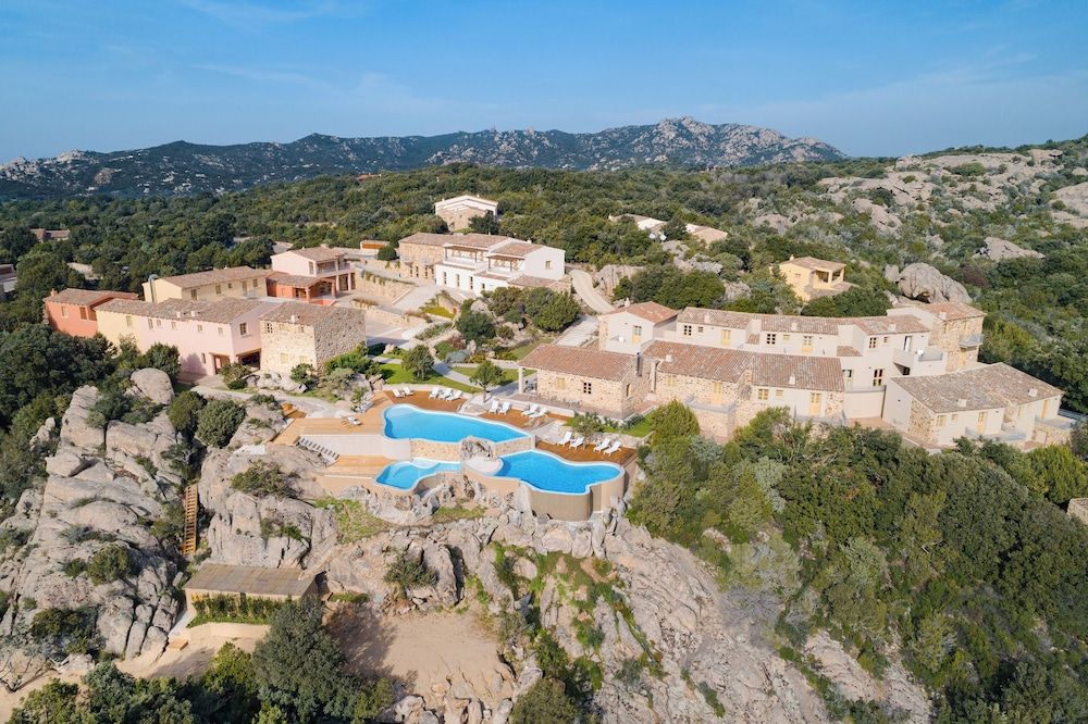 Borgo Smeraldo Villas 1
