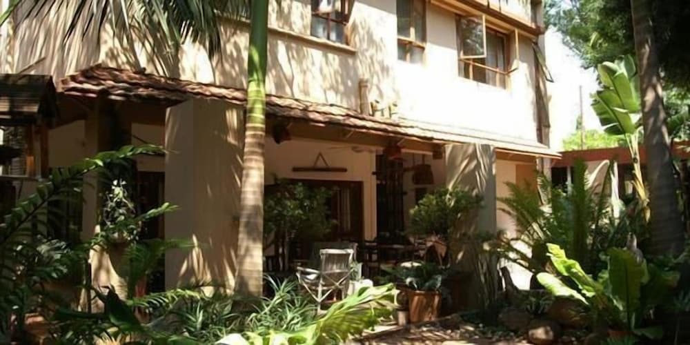 Colbyn Guest Lodge 1