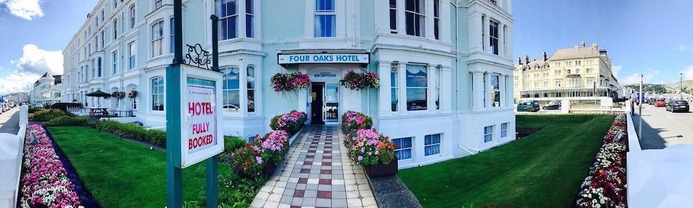 Four Oaks Hotel 1