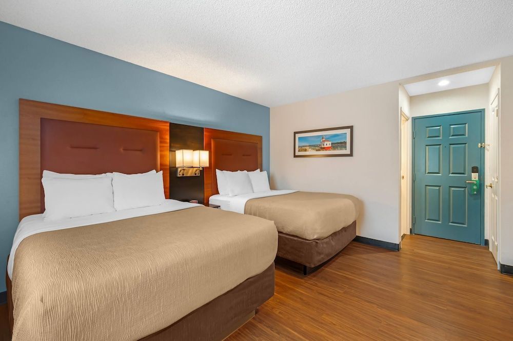 Quality Inn & Suites at Coos Bay 1