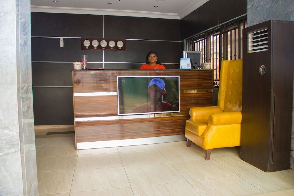 Paris Suites 2