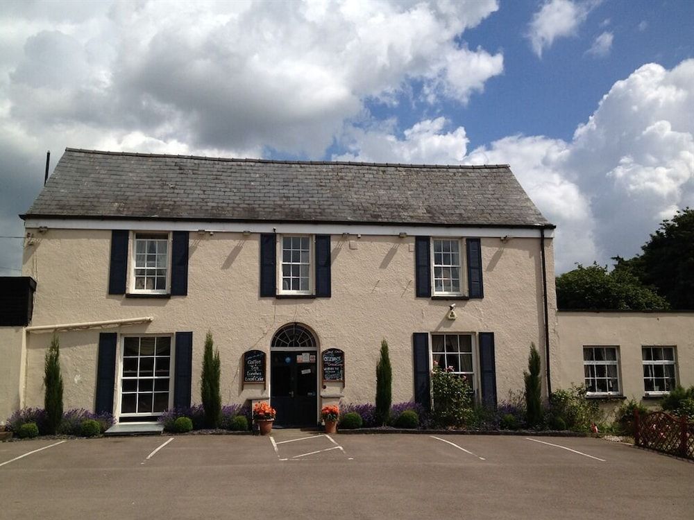Castle Lodge Hotel 1