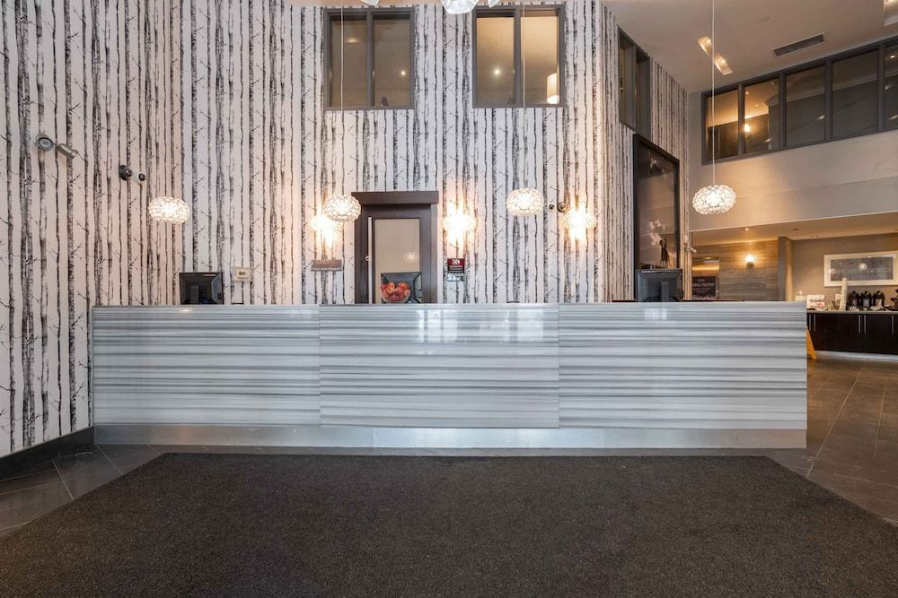 Sandman Signature Edmonton South Hotel 2