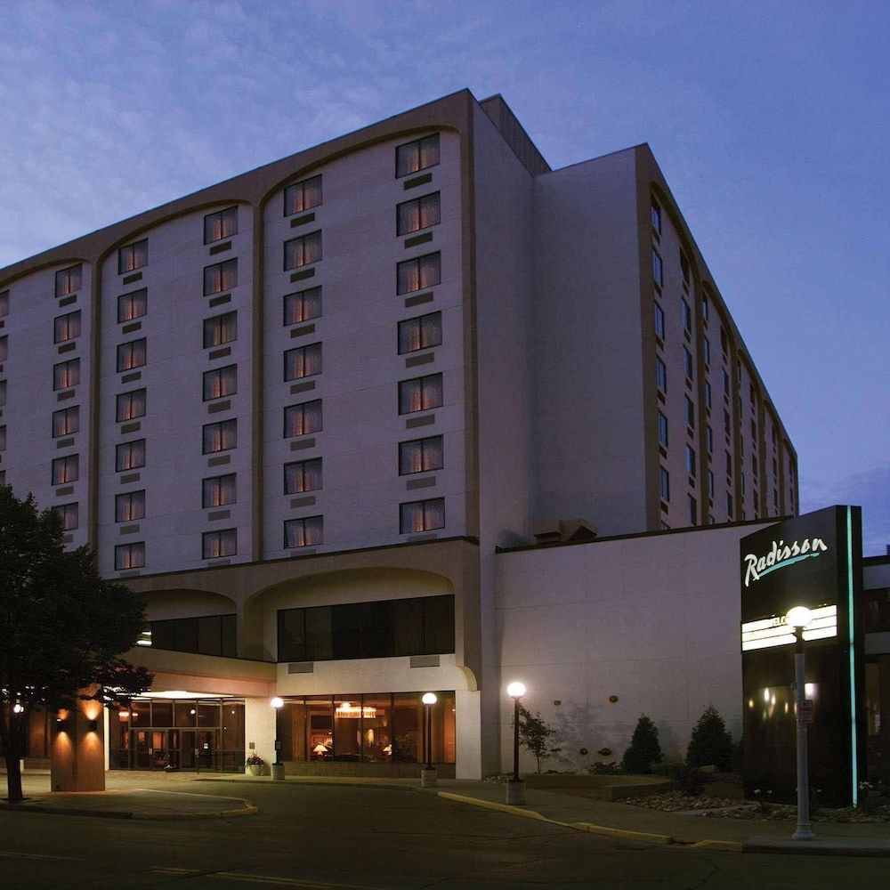 Radisson Hotel Bismarck 1