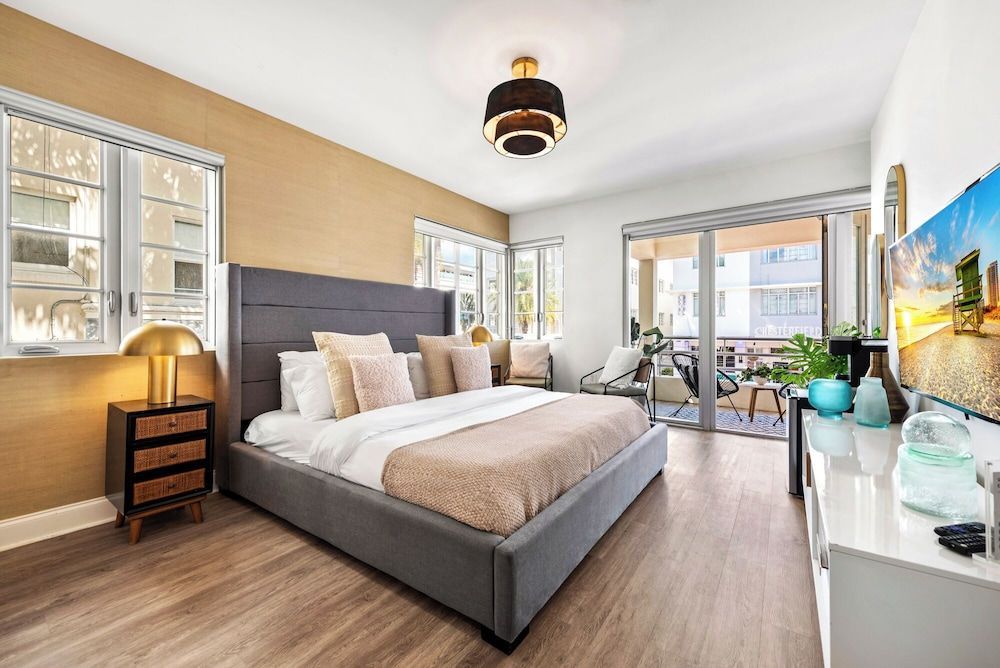 Luxuri Suites 2