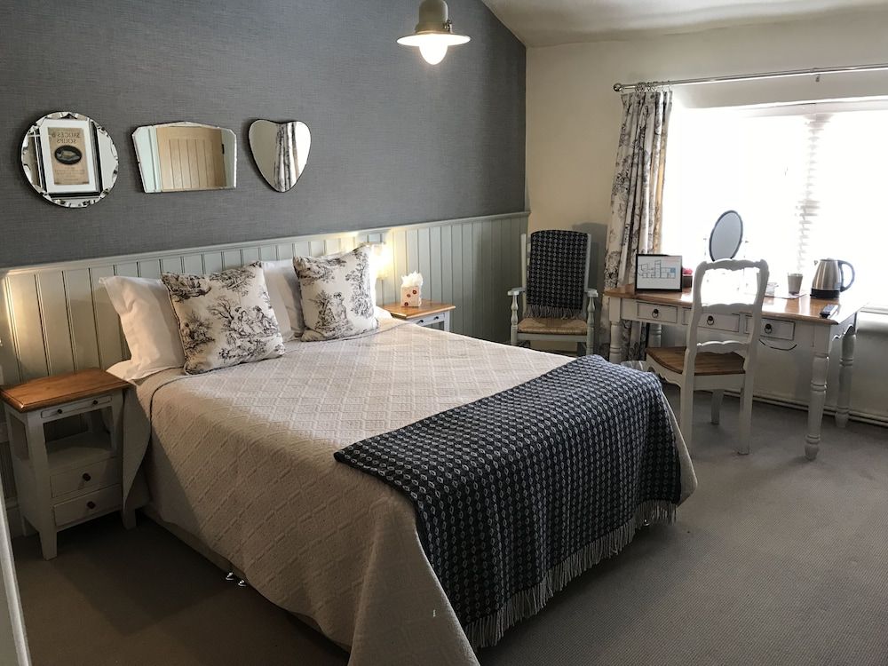Higher Buck Inn 1