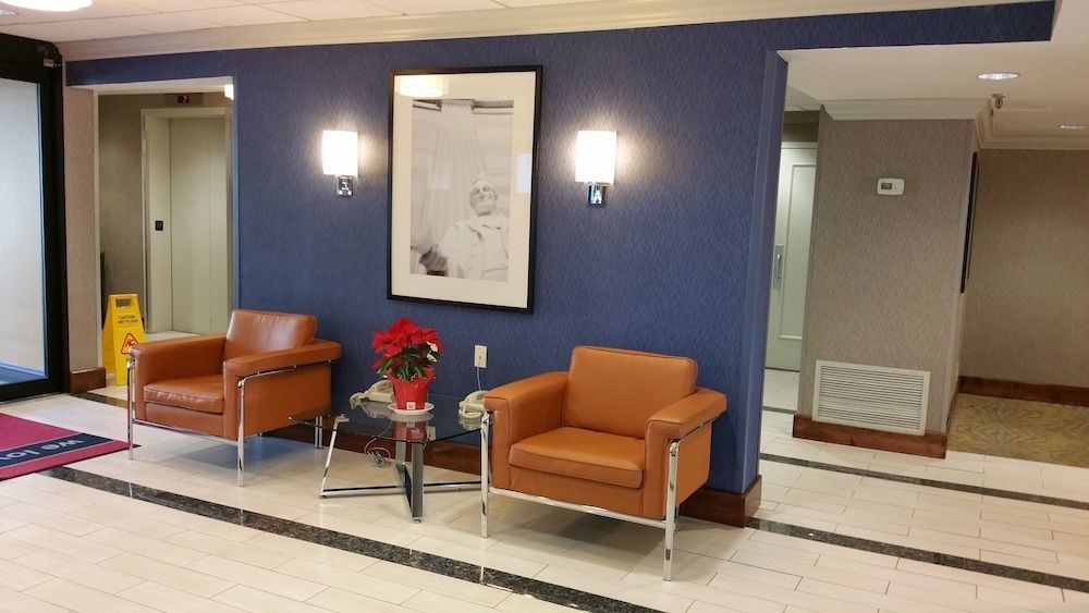 Wingate by Wyndham Springfield 2