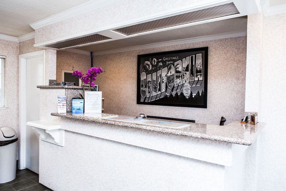 Pelican Inn Monterey 1