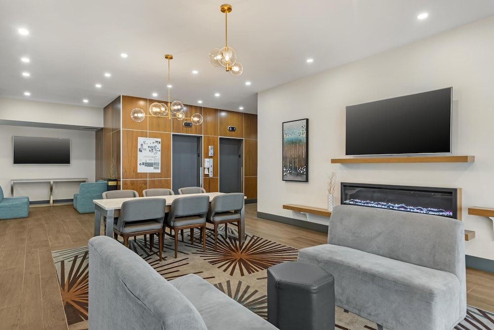 Best Western Plus Suites Downtown Calgary 2