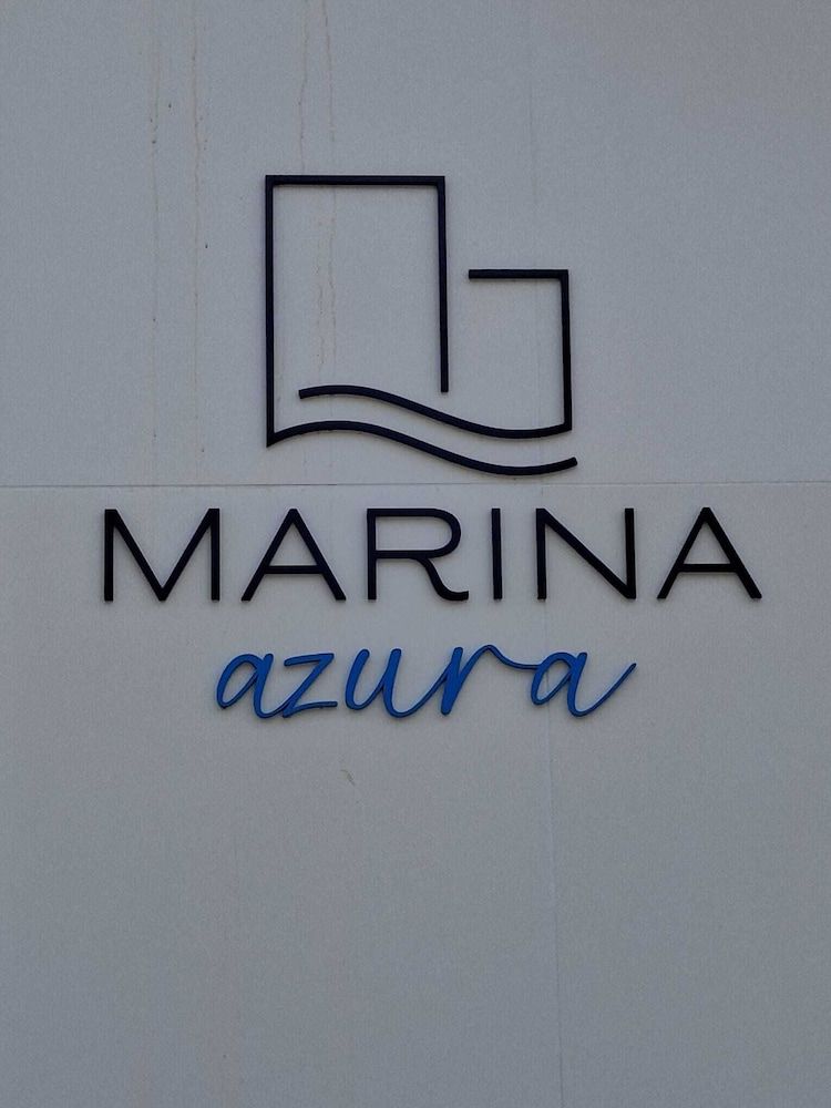 Marina Azura 1
