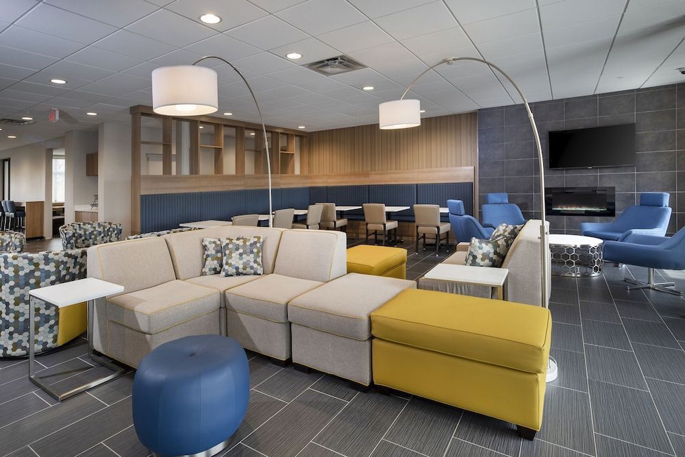 Microtel Inn & Suites by Wyndham Loveland 2