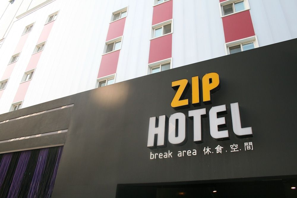ZIP Hotel 1
