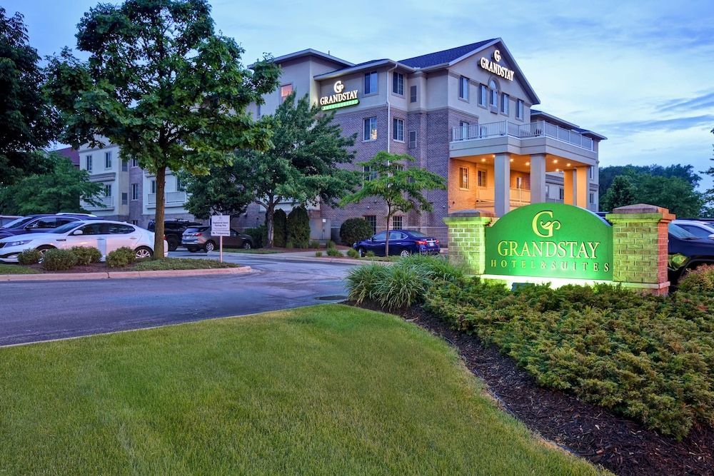 GrandStay Hotel & Suites La Crosse 1