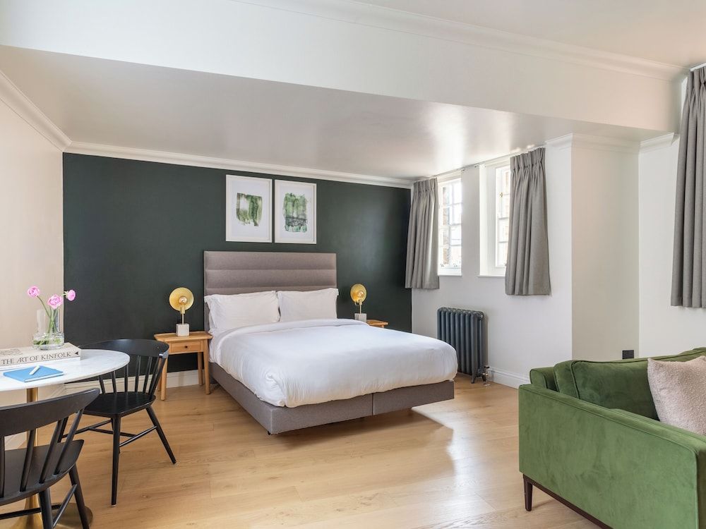 Numa London Chelsea Green 1