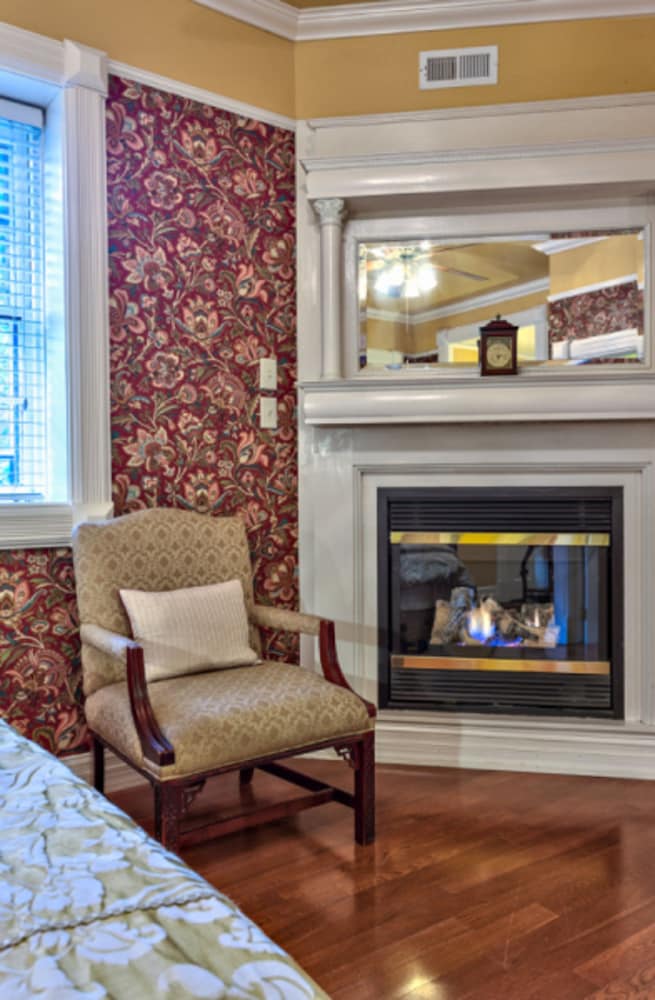 Cedar Crest Inn 2