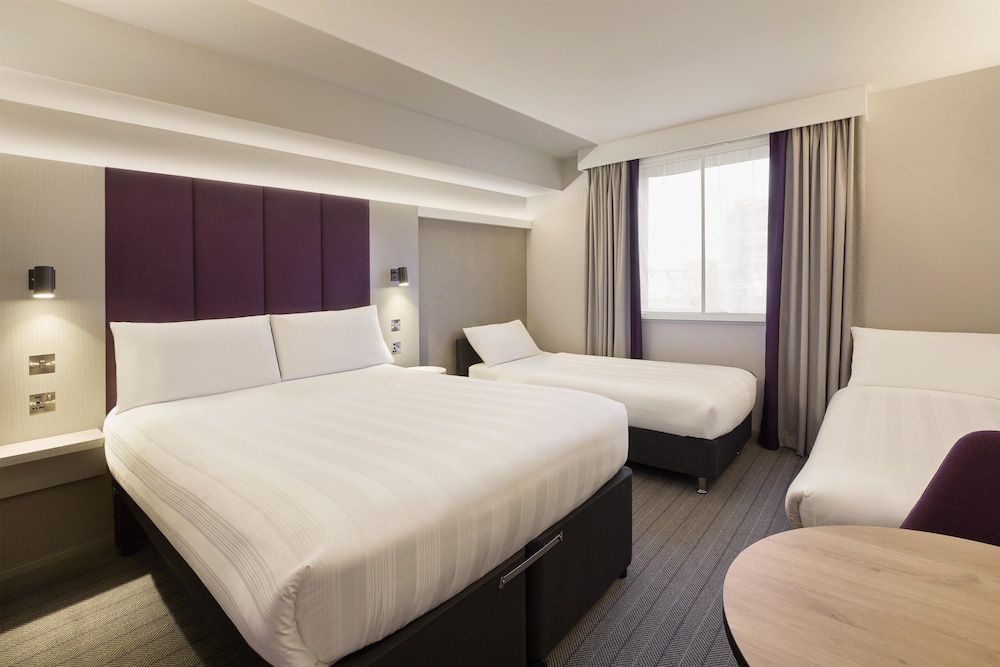 Premier Inn Epsom South 2