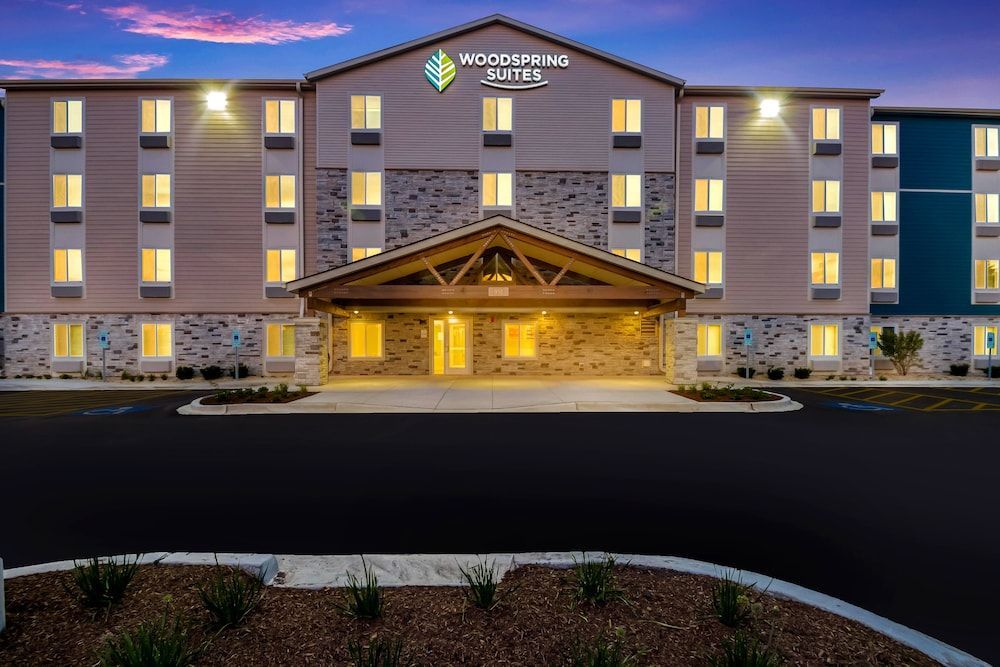 WoodSpring Suites Gurnee - Chicago 1