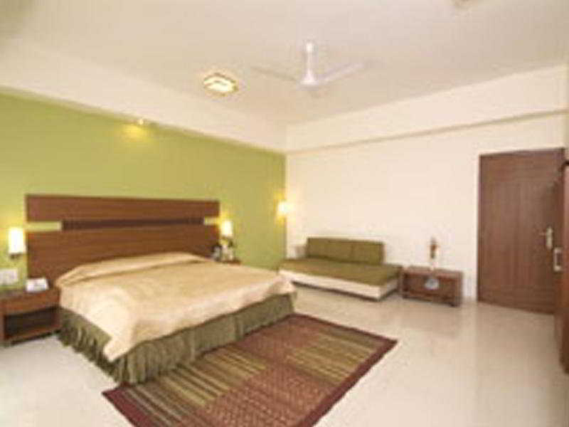 Chateau Windsor Hotel - Marine Drive 2