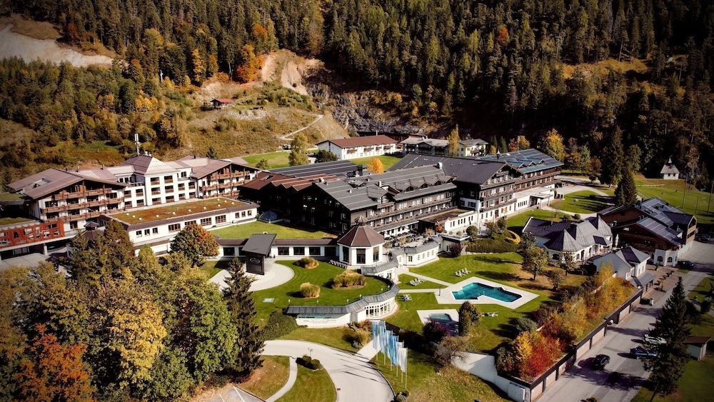 Hotel Gut Brandlhof 1