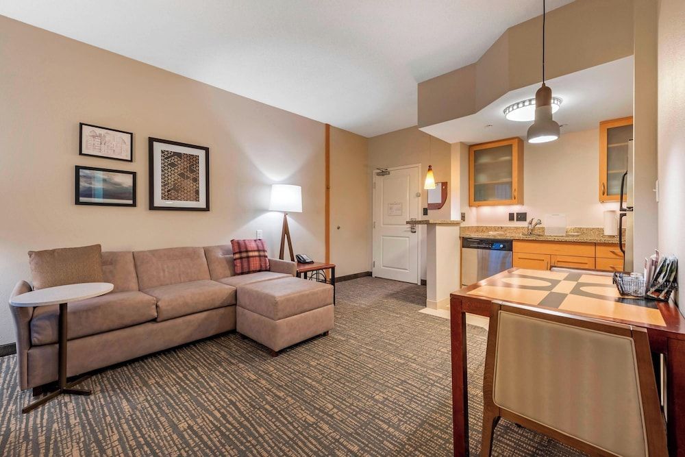 Residence Inn by Marriott Columbus 1