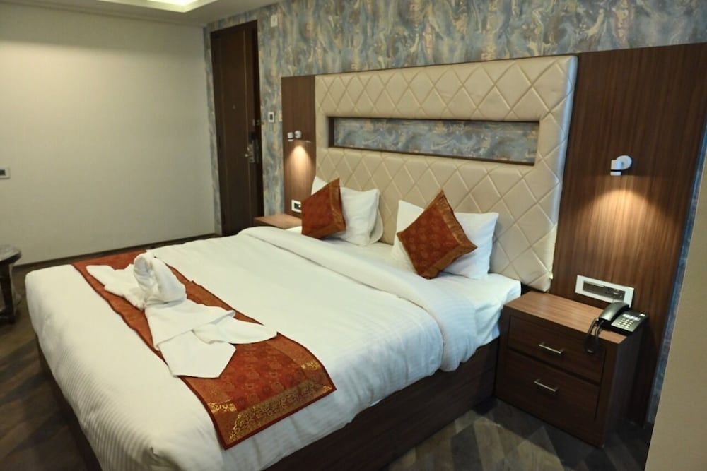 THE TRIUMPH Hotel 1