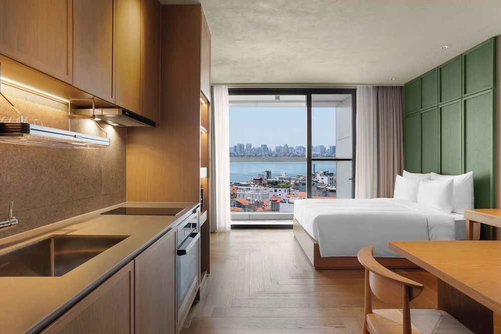 L7 WEST LAKE HANOI by LOTTE HOTELS 1