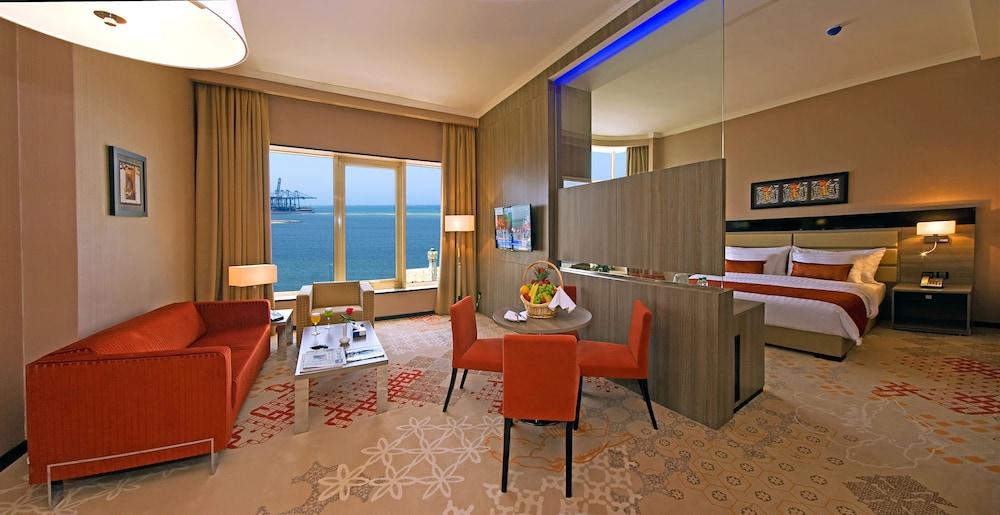 Mira Waterfront Hotel 1