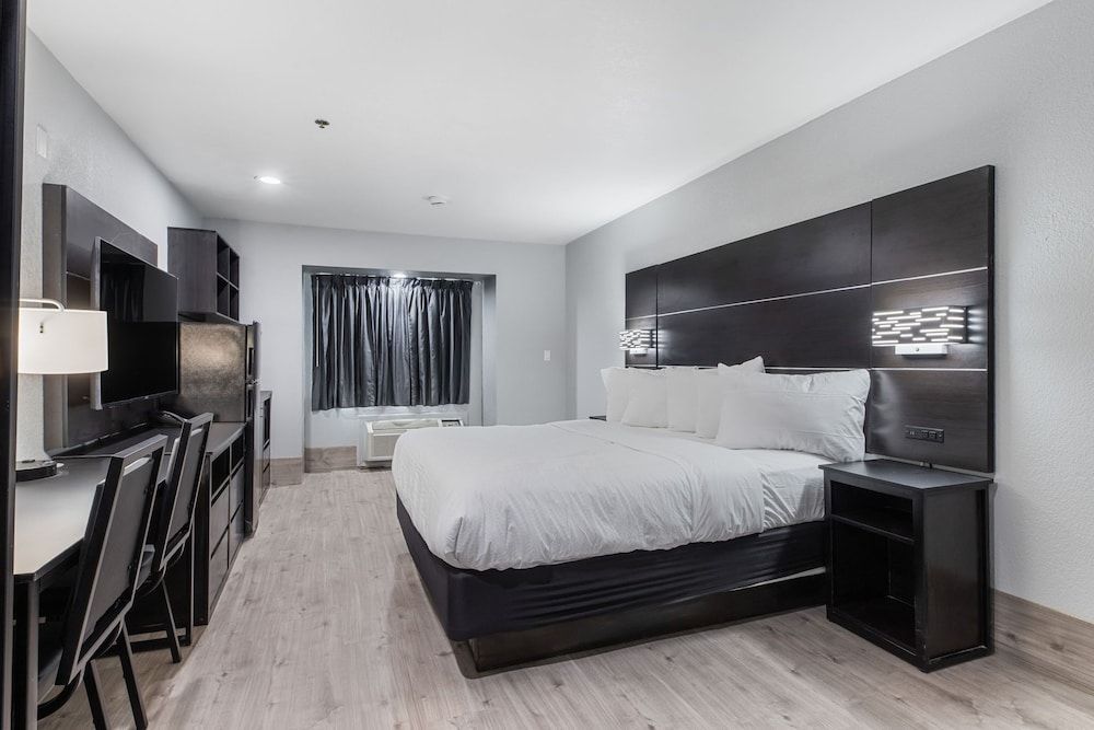 Baymont by Wyndham San Antonio Downtown 1