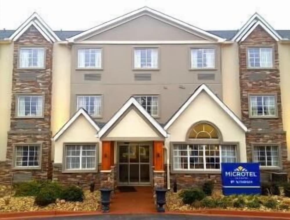 Microtel Inn & Suites by Wyndham Greenville / Woodruff Rd 1