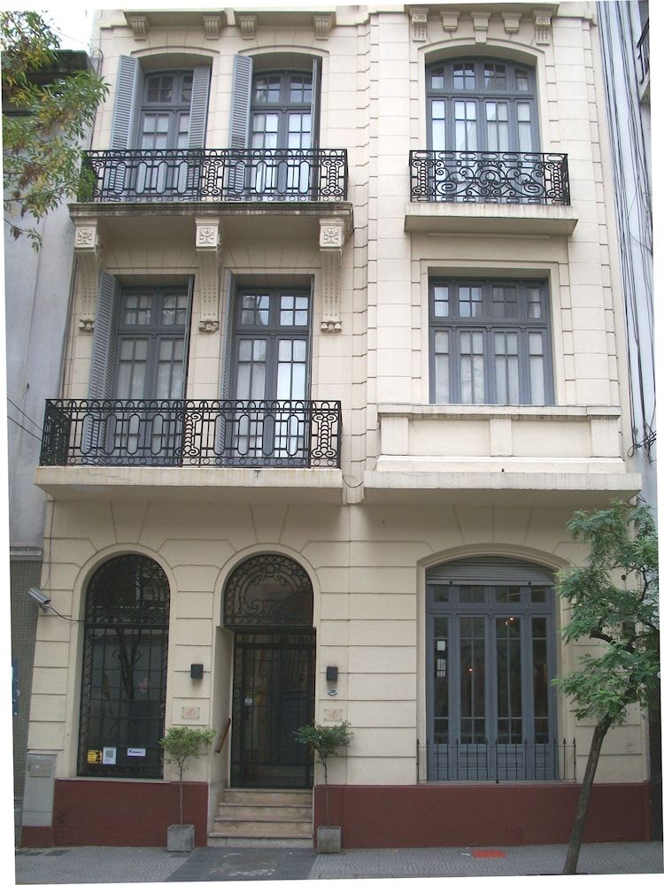 A Hotel 1