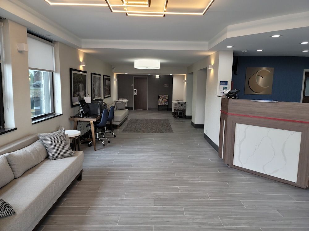 Comfort Inn & Suites Wyomissing-Reading 2