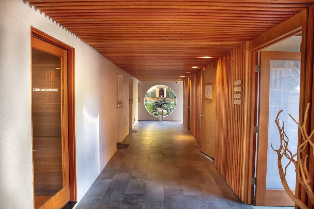 Inn at Moonlight Beach 1