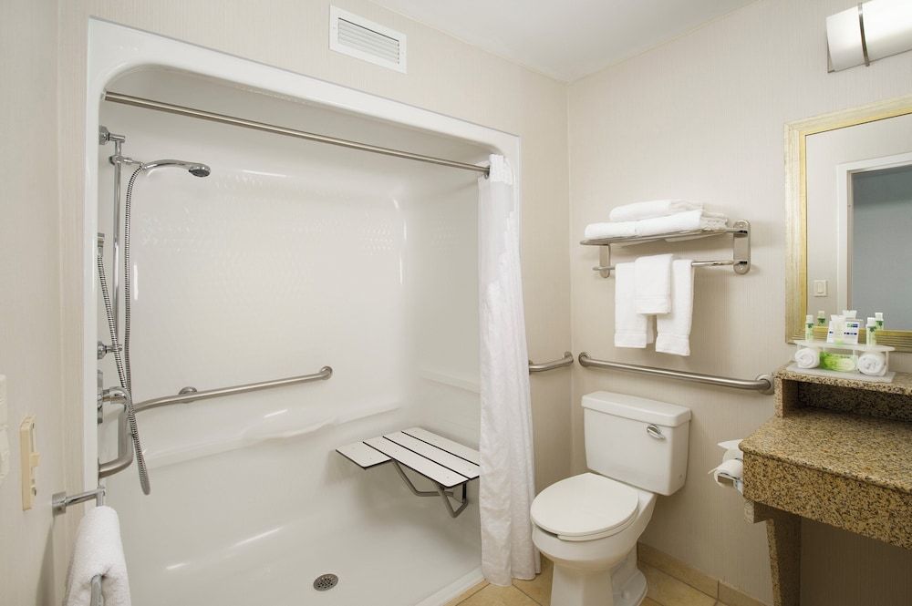 Holiday Inn Express BALTIMORE AT THE STADIUMS by IHG 2