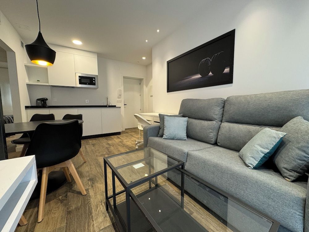 Apartamentos Identia by gaiarooms 1