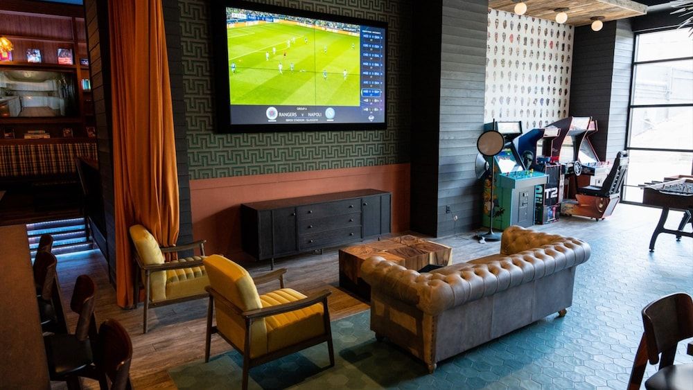 Holiday Inn & Suites NASHVILLE DOWNTOWN - BROADWAY by IHG 2