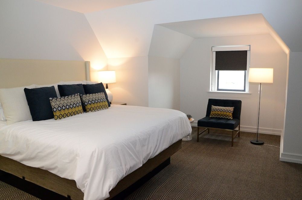 Samuel Elbert Hotel 1