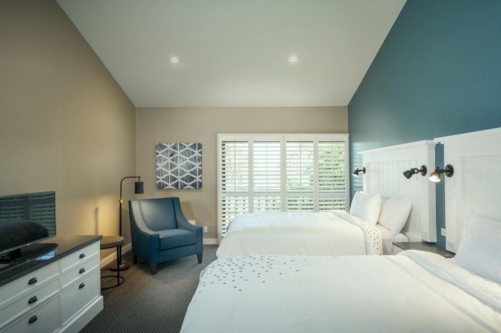 Pacific Shores Inn 1