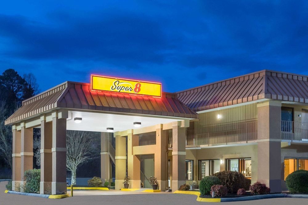 Super 8 by Wyndham Knoxville North/Powell 1
