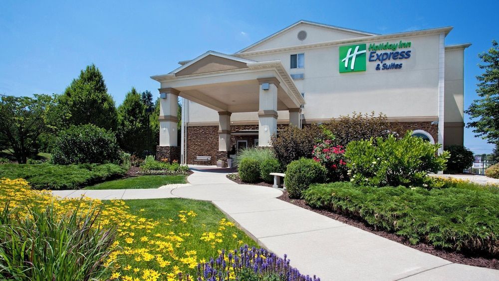 Holiday Inn Express & Suites ALLENTOWN WEST by IHG 1