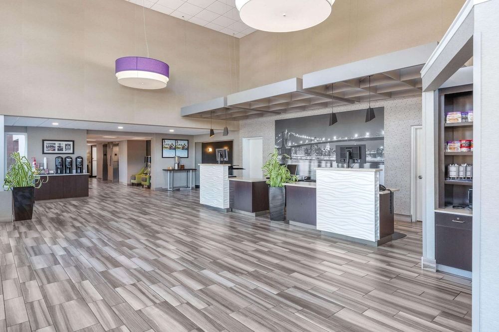 La Quinta by Wyndham Clifton/Rutherford 2