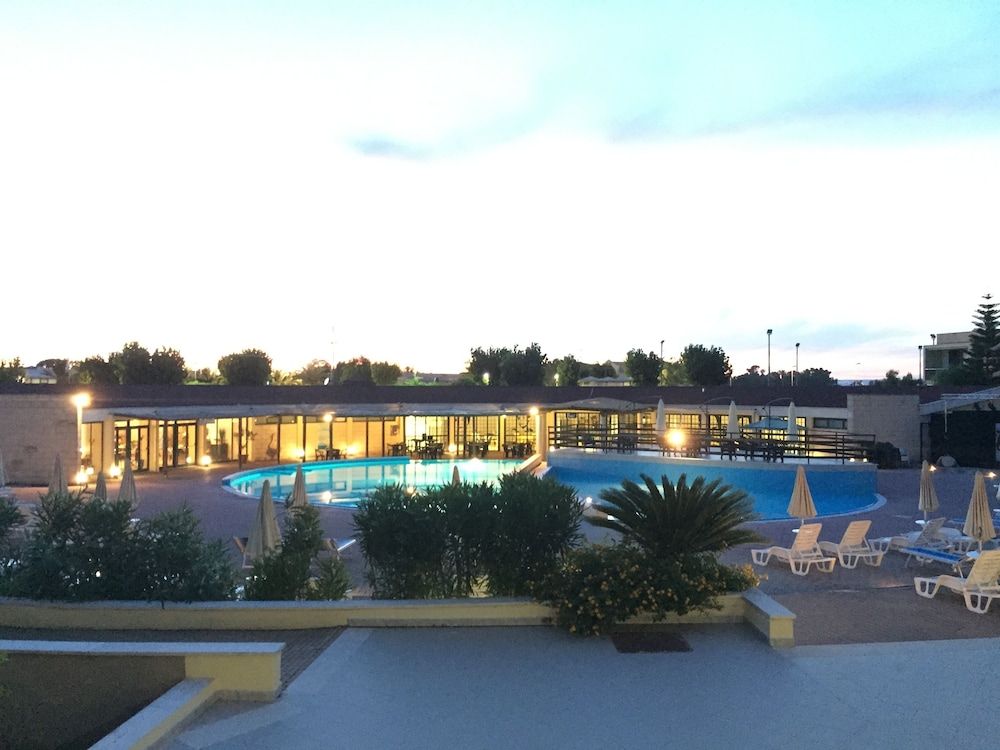 Meta Hotel Residence 1
