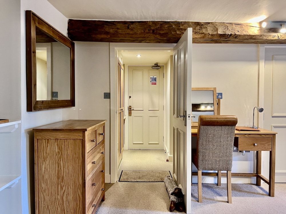 Castle Cottage Inn 2